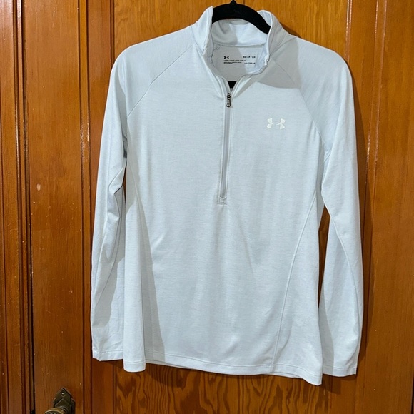 Under Armour heat your loose fit size small. - Picture 2 of 4